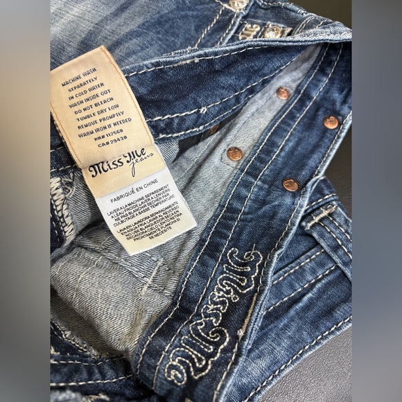 Miss Me Y2K Blue Denim Shorts with Fleur De Lis and Stud Embellishments Size 29 - Picture 3 of 8